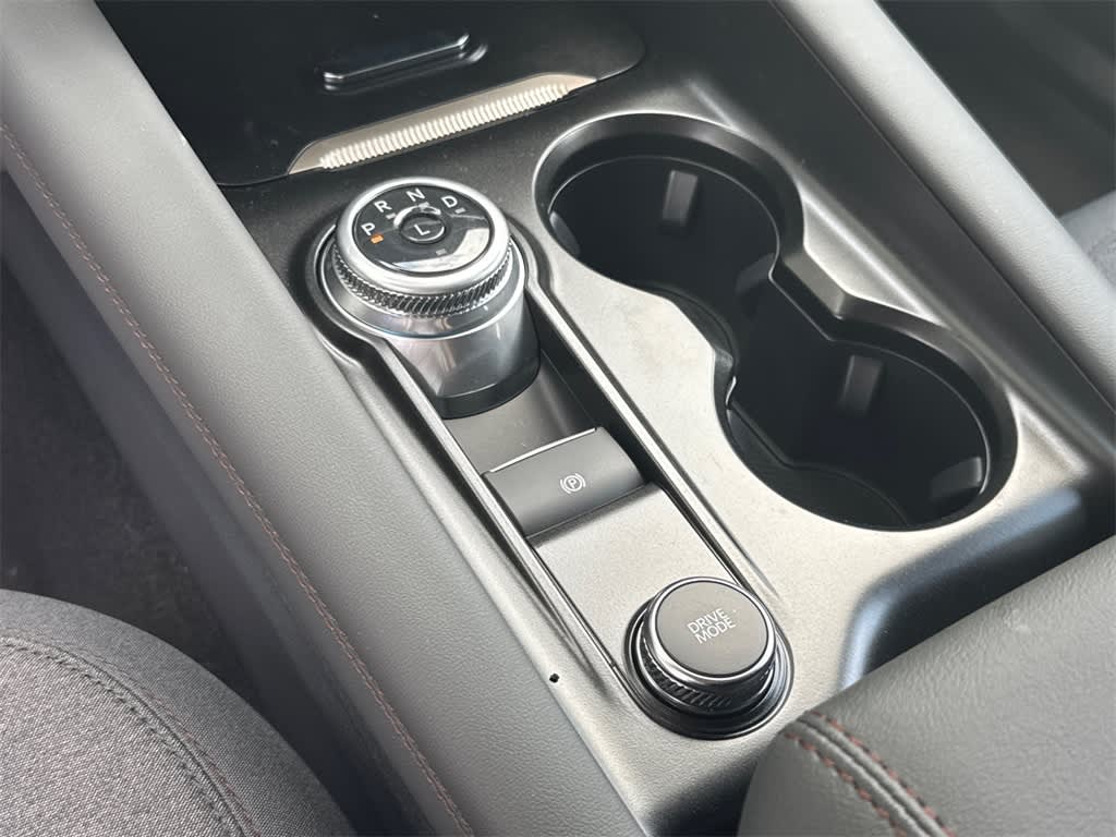 2025 Ford Explorer Active 32