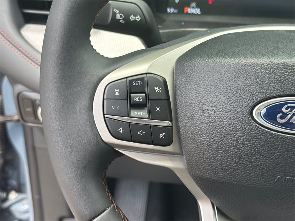 2025 Ford Explorer Active 26