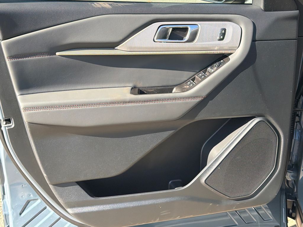 Thumbnail: 2026 Ford Explorer - 22