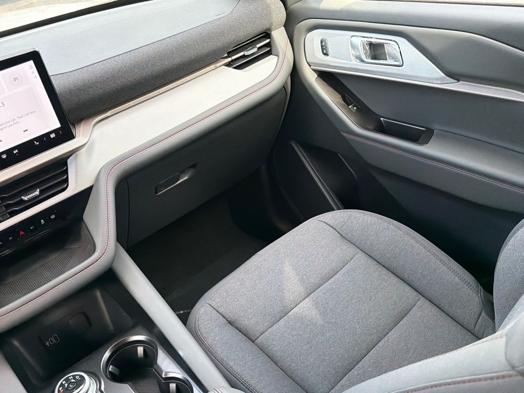 Thumbnail: 2026 Ford Explorer - 28