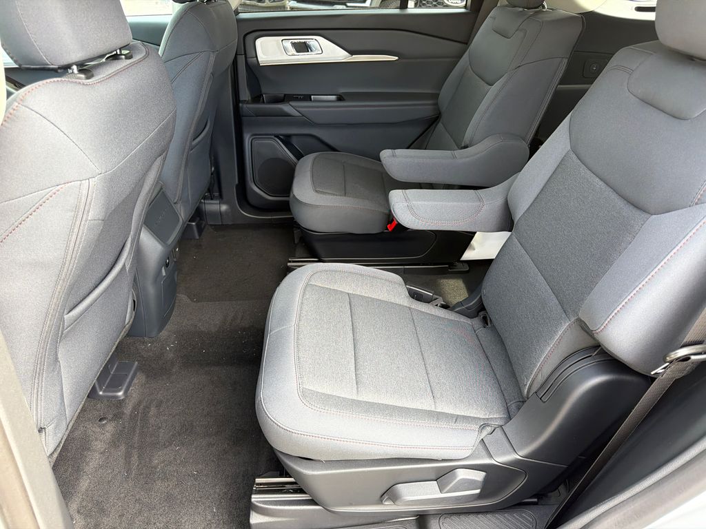Thumbnail: 2026 Ford Explorer - 26