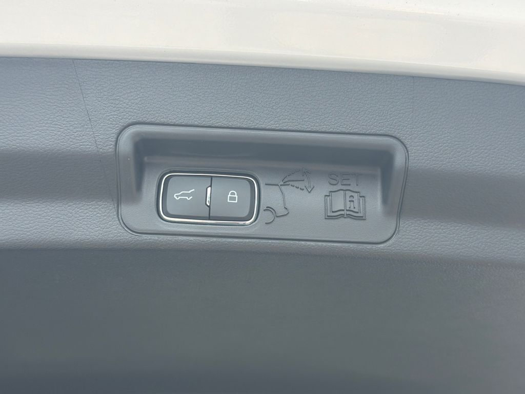 Thumbnail: 2026 Ford Explorer - 24