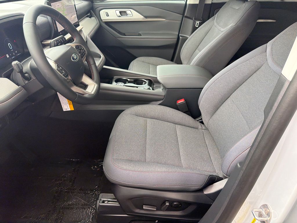 Thumbnail: 2026 Ford Explorer - 9