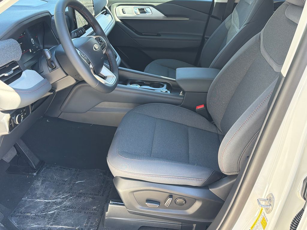 Thumbnail: 2026 Ford Explorer - 9
