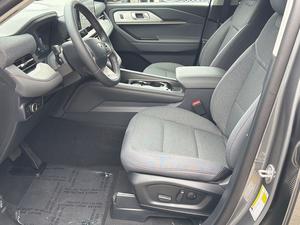 Thumbnail: 2026 Ford Explorer - 9