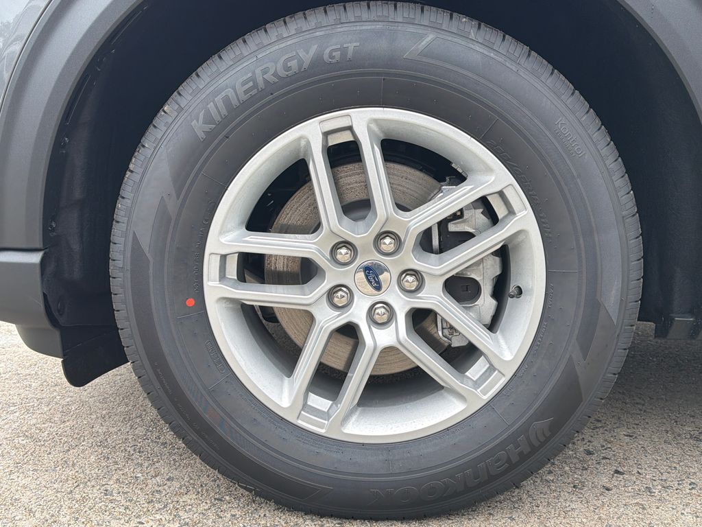 Thumbnail: 2026 Ford Explorer - 7
