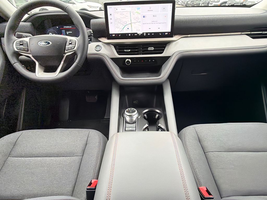 Thumbnail: 2026 Ford Explorer - 8