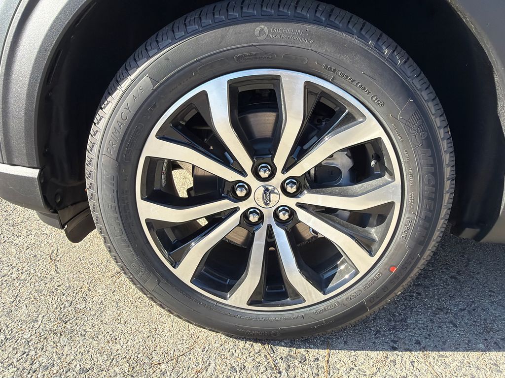 Thumbnail: 2026 Ford Explorer - 6