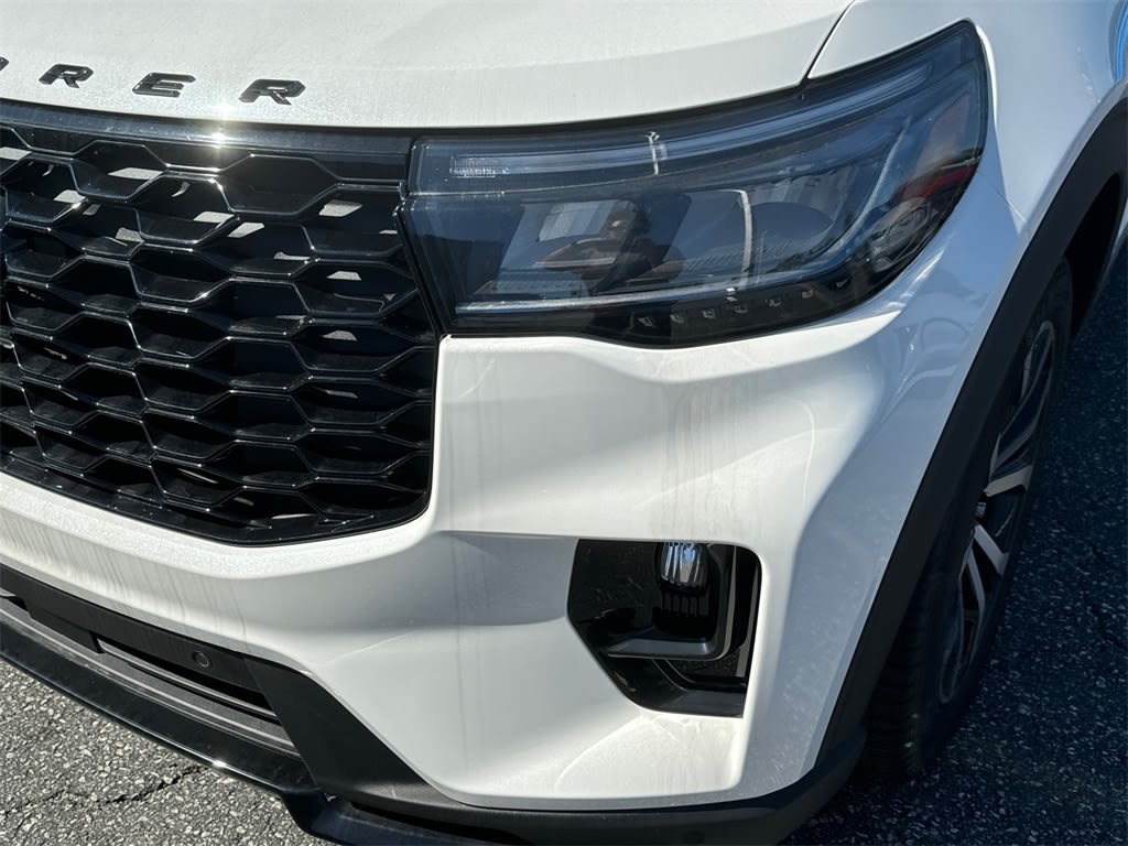 2025 Ford Explorer ST-Line 24