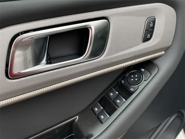 2025 Ford Explorer Active 27