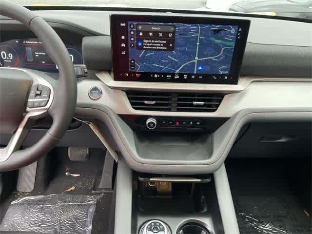 2025 Ford Explorer Active 18