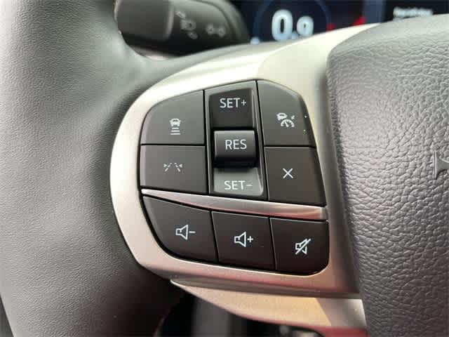 2025 Ford Explorer Active 23
