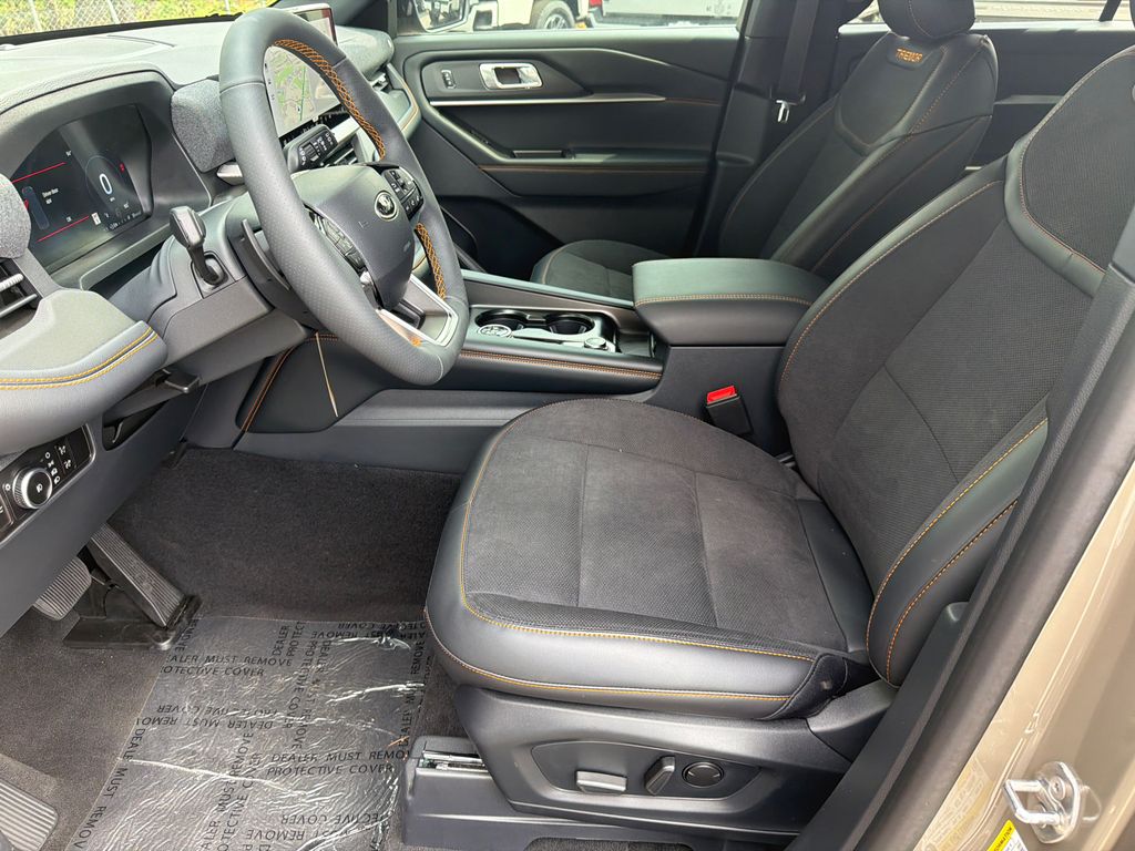 Thumbnail: 2026 Ford Explorer - 9