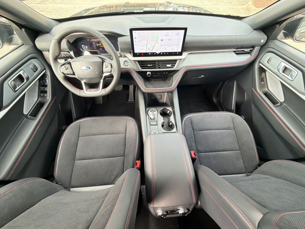 Thumbnail: 2026 Ford Explorer - 7