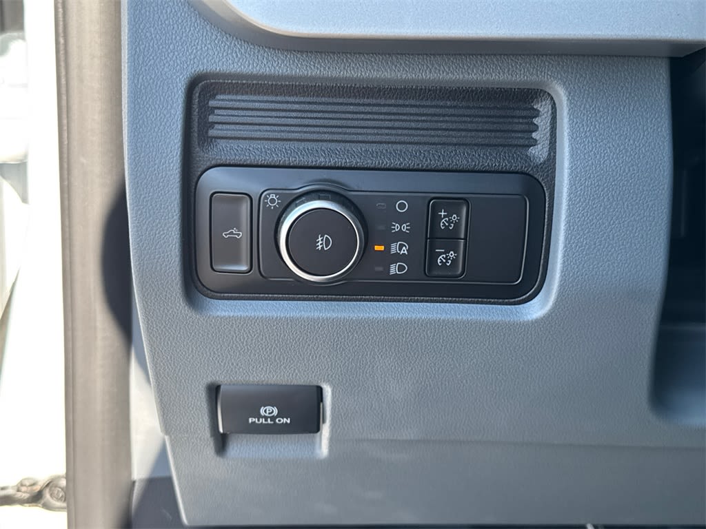 Thumbnail: 2025 Ford F-250 - 30