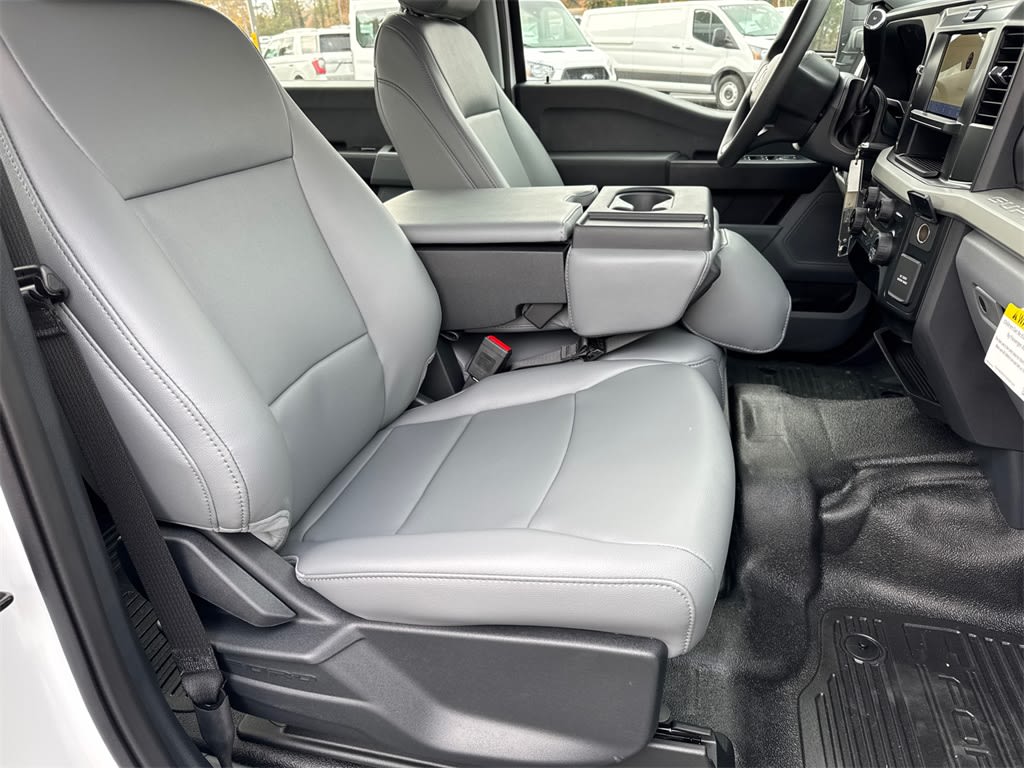 Thumbnail: 2025 Ford F-250 - 9