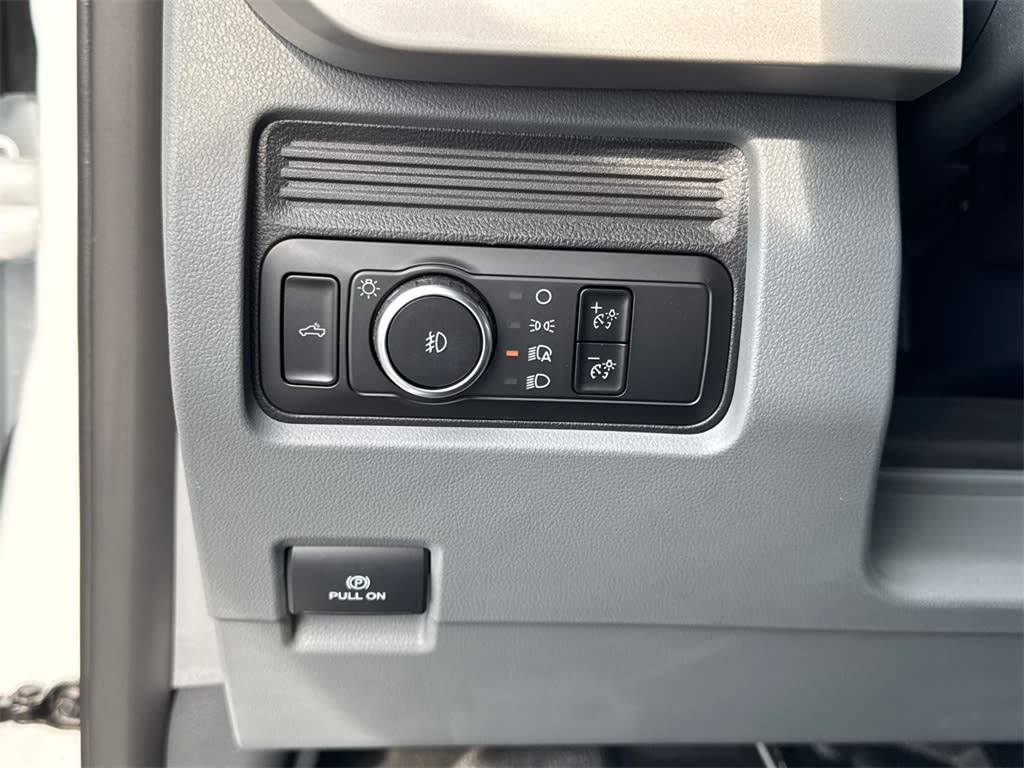 Thumbnail: 2025 Ford F-250 - 30