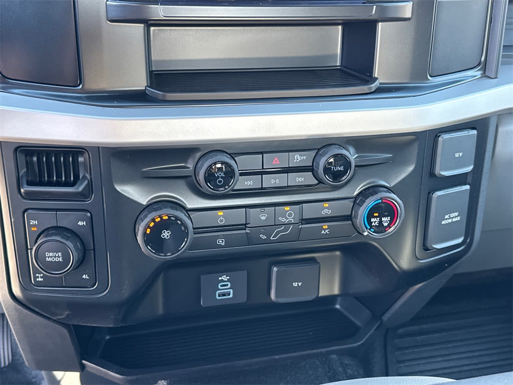 Thumbnail: 2025 Ford F-250 - 28