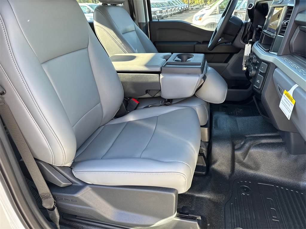 Thumbnail: 2025 Ford F-250 - 10