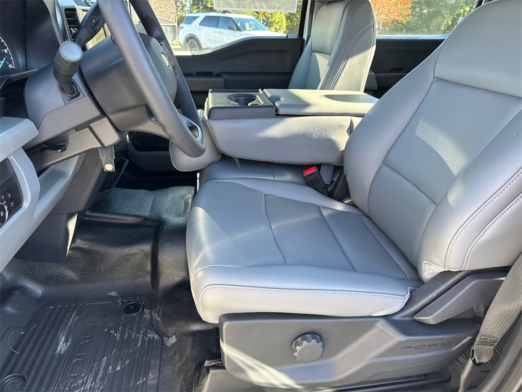 Thumbnail: 2025 Ford F-250 - 9