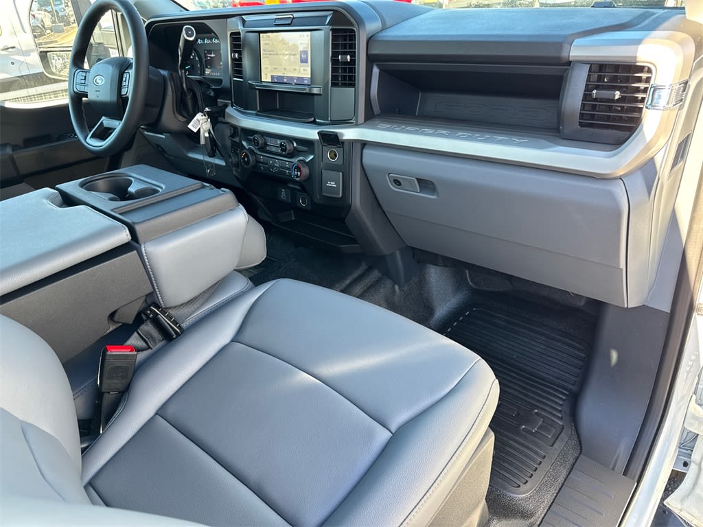 Thumbnail: 2025 Ford F-250 - 23