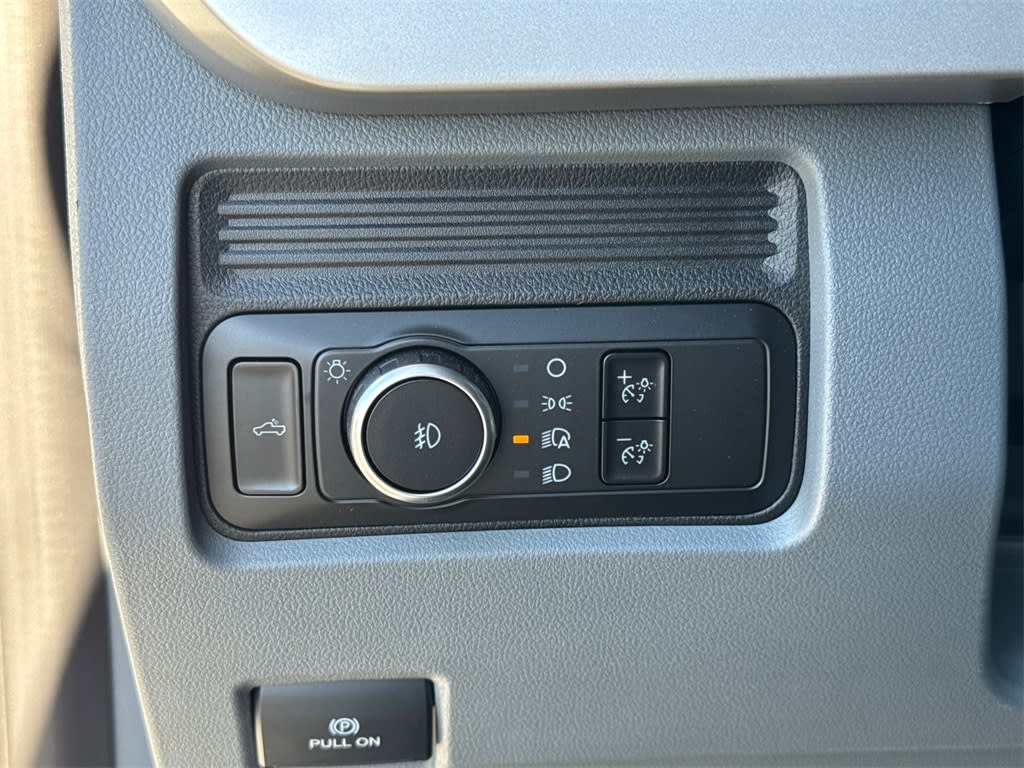 Thumbnail: 2025 Ford F-250 - 30