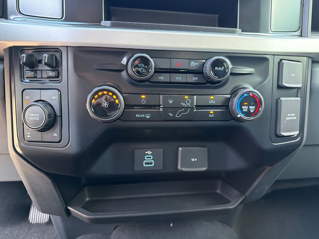 Thumbnail: 2026 Ford F-250 - 30