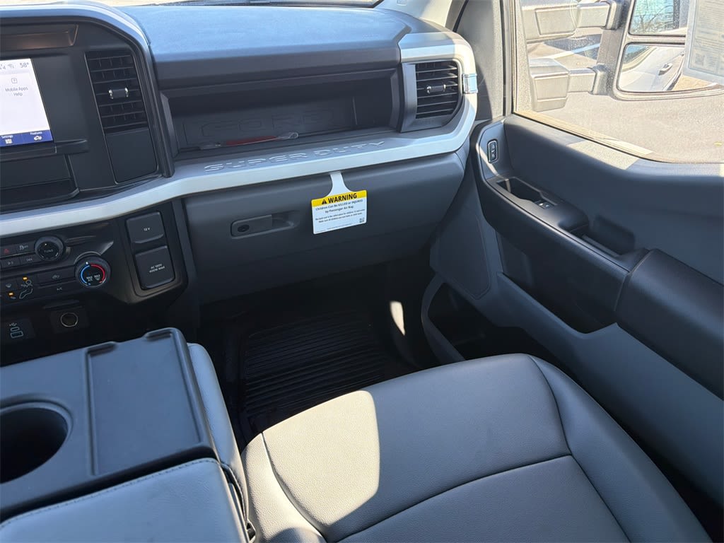 Thumbnail: 2025 Ford F-250 - 24