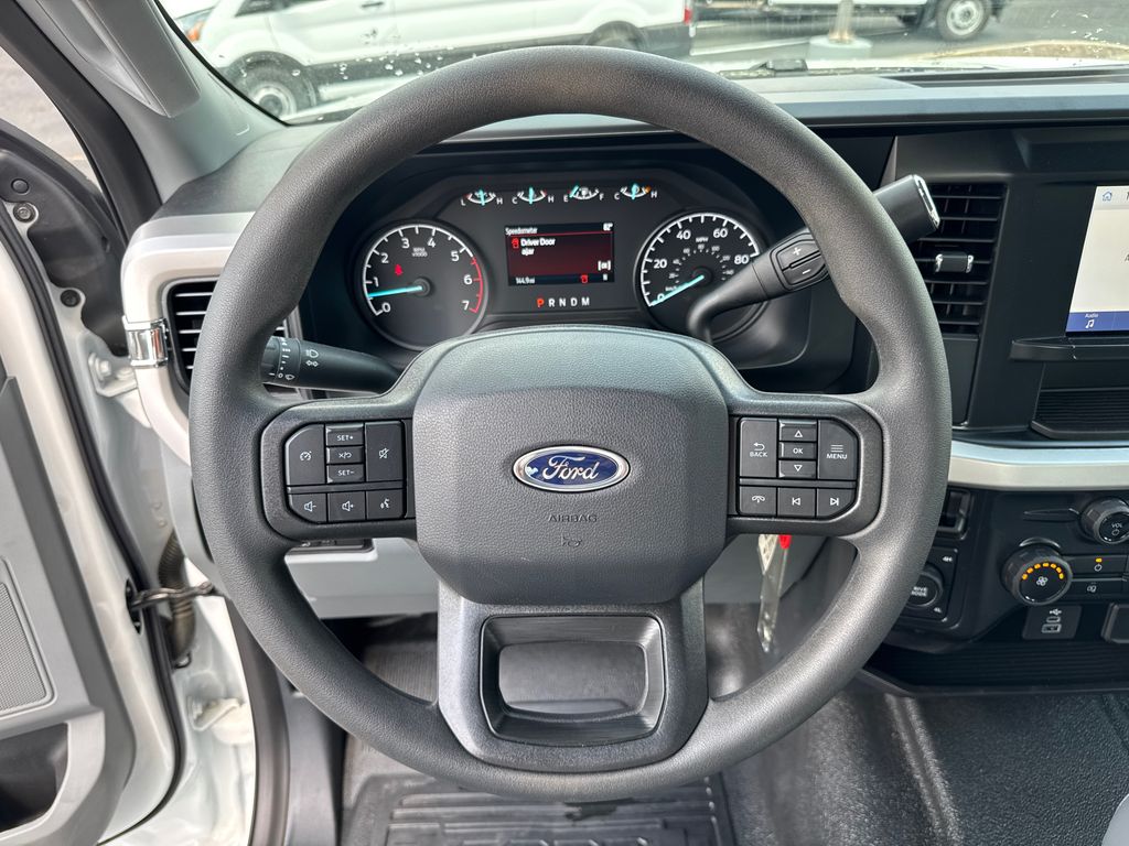 Thumbnail: 2025 Ford F-250 - 28