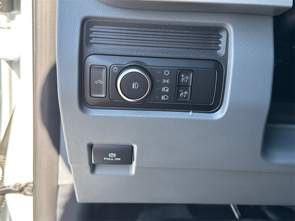 Thumbnail: 2025 Ford F-250 - 30