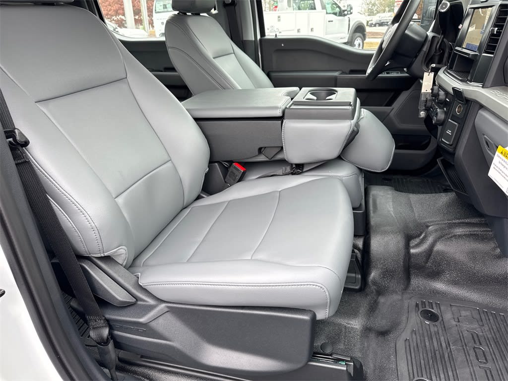 Thumbnail: 2025 Ford F-250 - 9