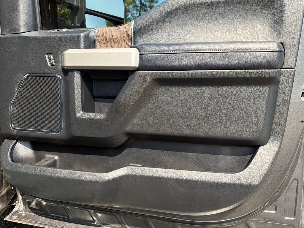 Thumbnail: 2019 Ford F-250 - 22