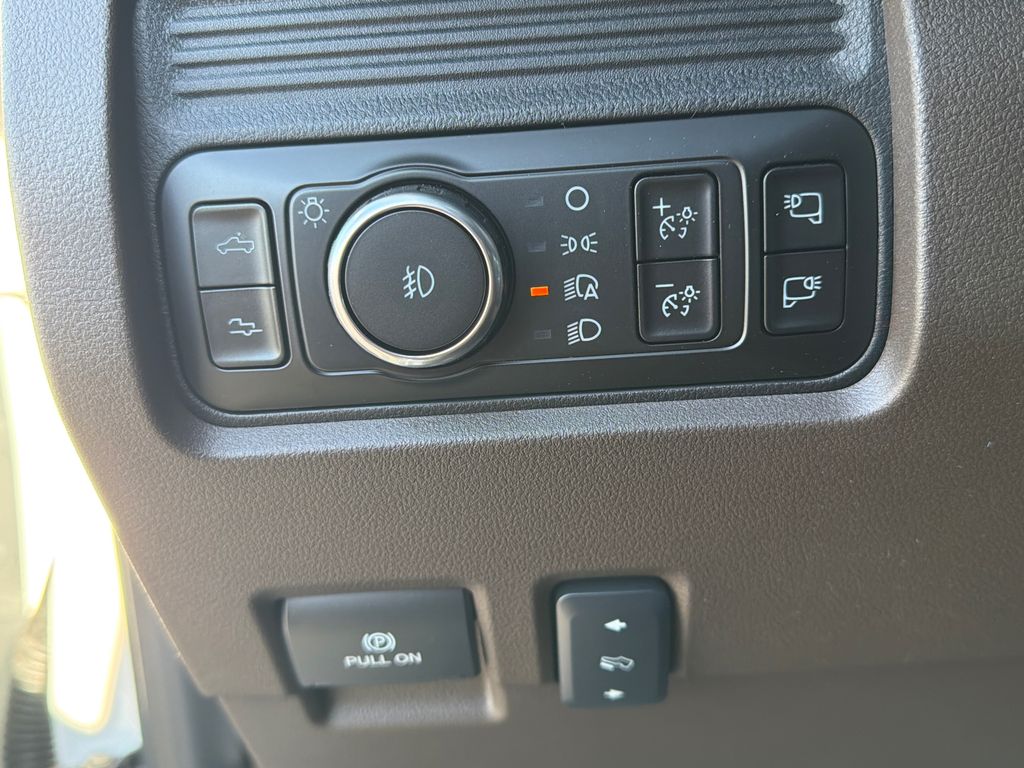 Thumbnail: 2026 Ford F-250 - 32