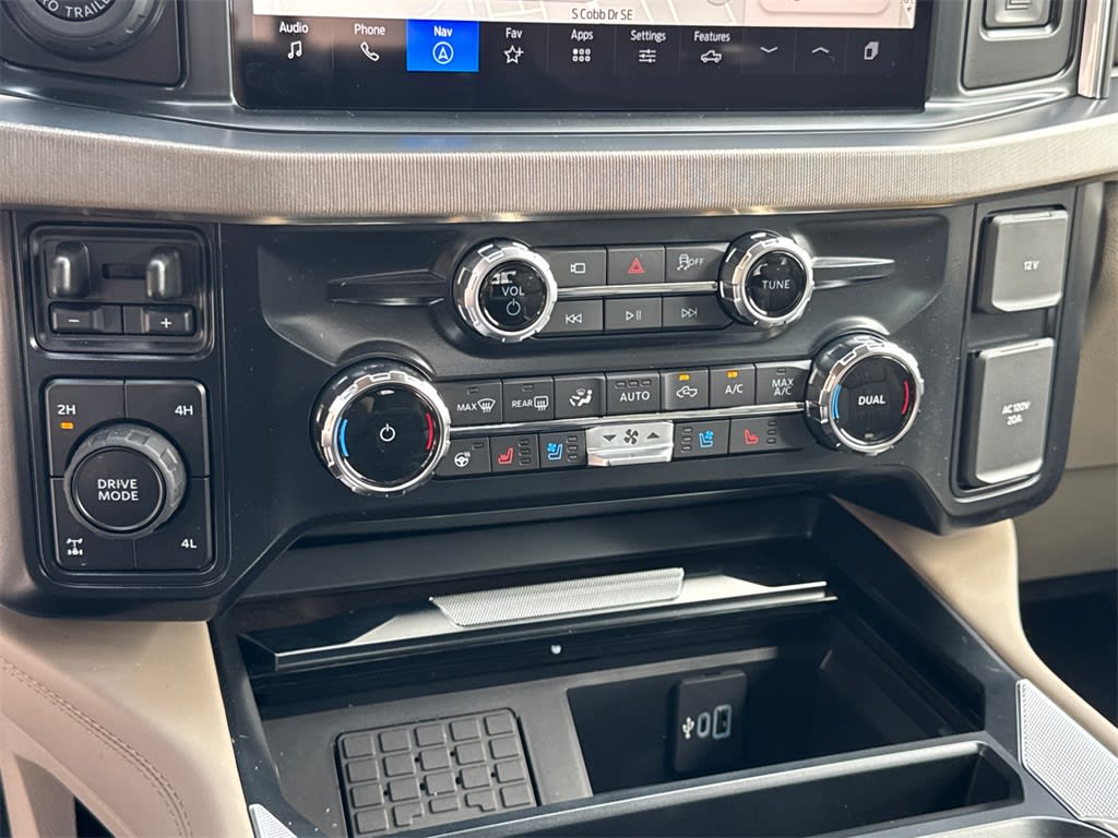 Thumbnail: 2025 Ford F-250 - 32