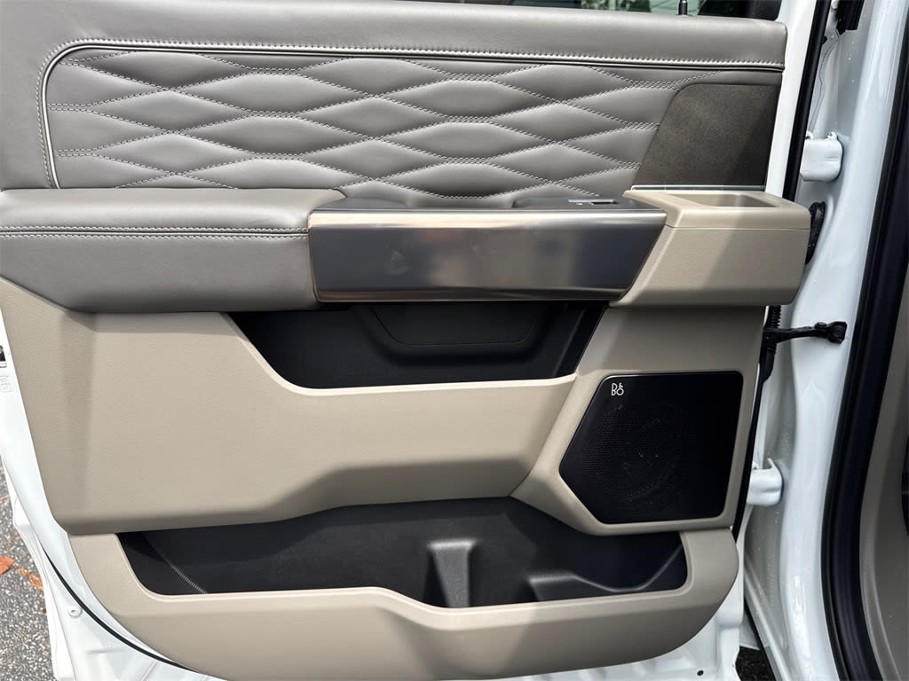 Thumbnail: 2025 Ford F-250 - 25