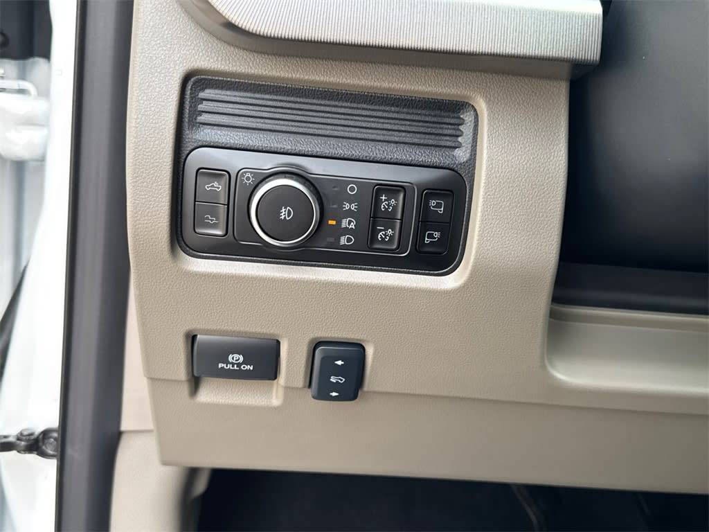 Thumbnail: 2025 Ford F-250 - 33