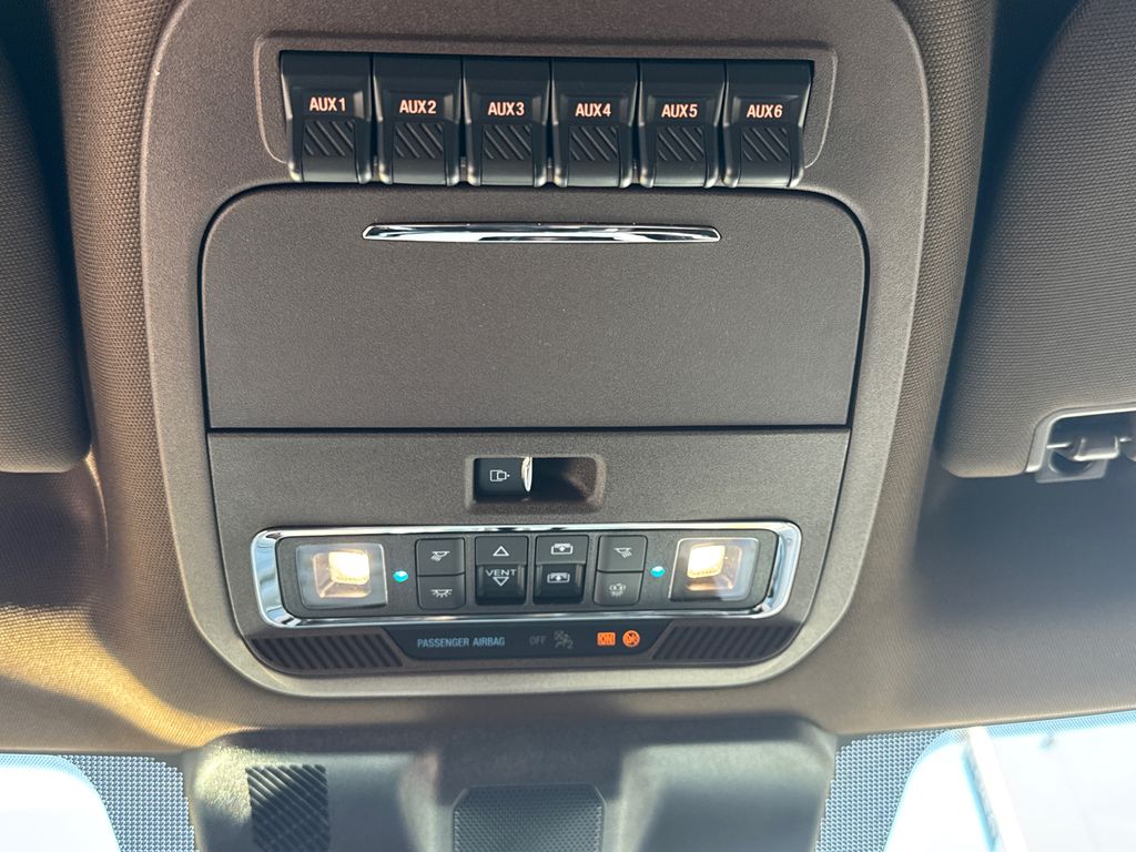 Thumbnail: 2025 Ford F-350 - 32