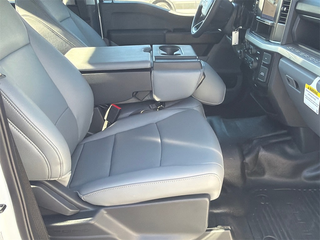 Thumbnail: 2025 Ford F-350 - 10