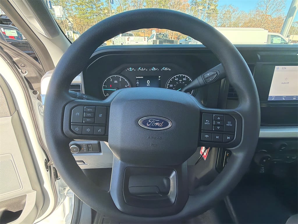 Thumbnail: 2025 Ford F-350 - 24