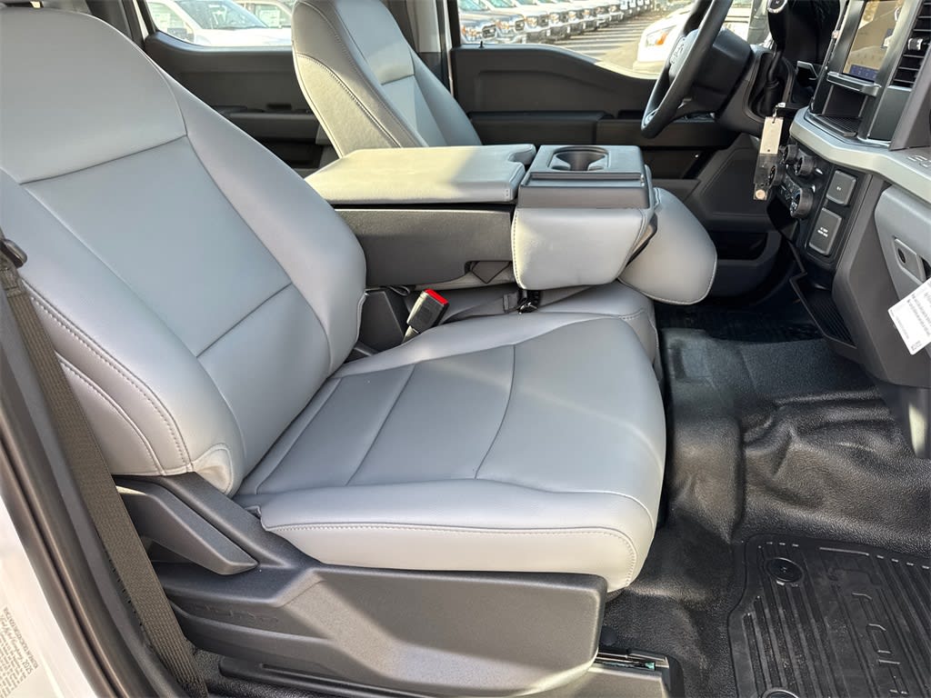 Thumbnail: 2025 Ford F-350 - 10