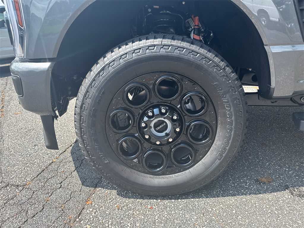 Thumbnail: 2025 Ford F-350 - 6