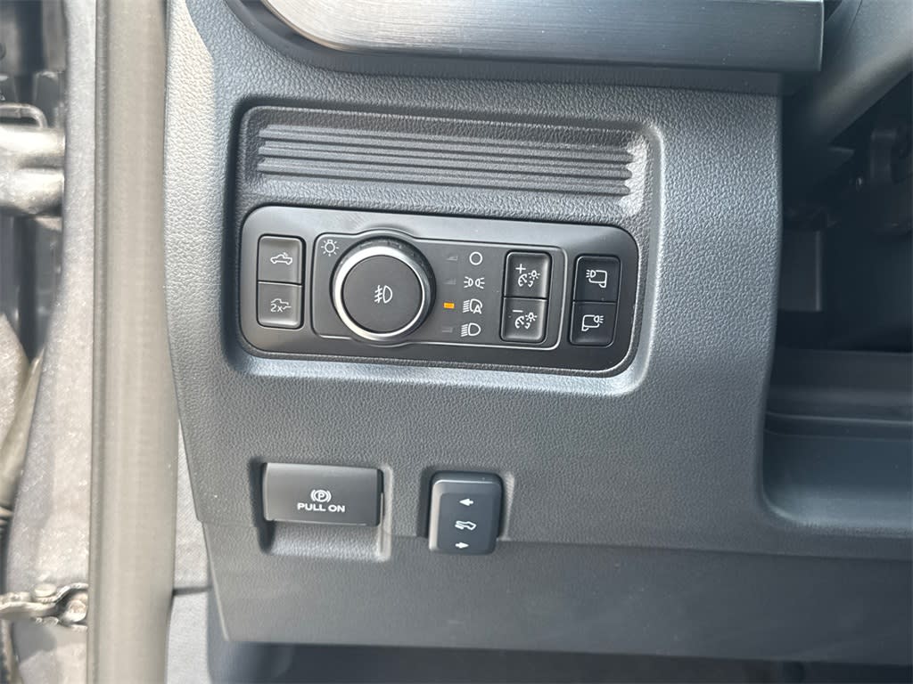 Thumbnail: 2025 Ford F-350 - 33