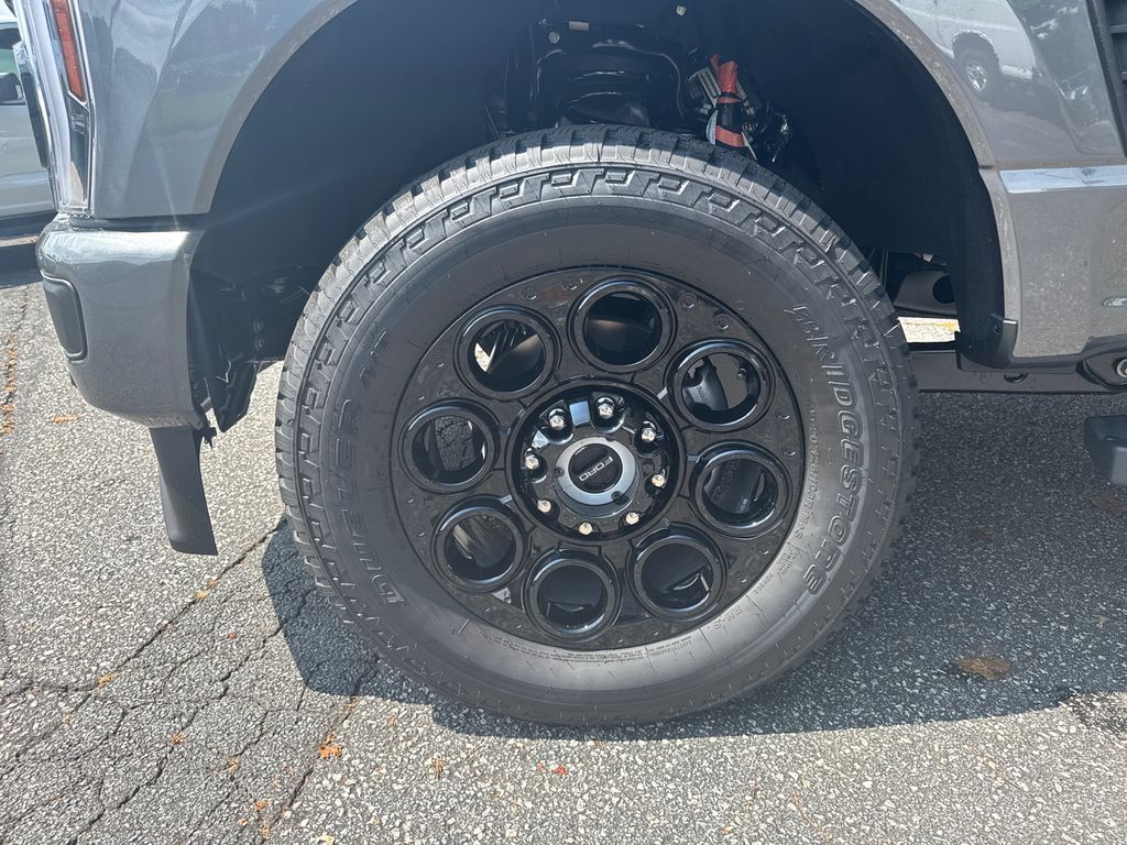 Thumbnail: 2025 Ford F-350 - 6