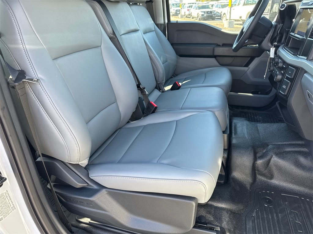 Thumbnail: 2025 Ford F-350 - 11