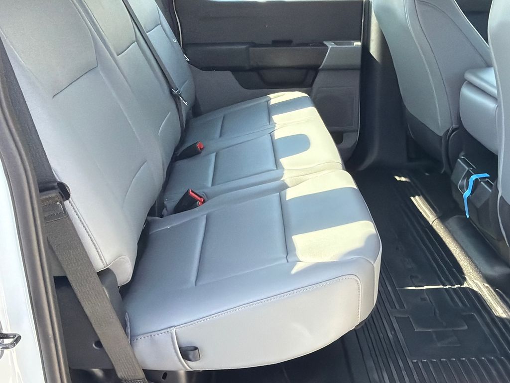 Thumbnail: 2025 Ford F-350 - 23