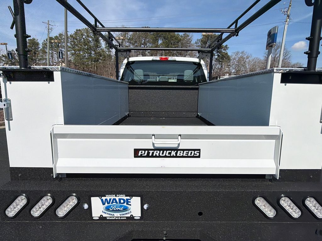 Thumbnail: 2025 Ford F-350 - 25