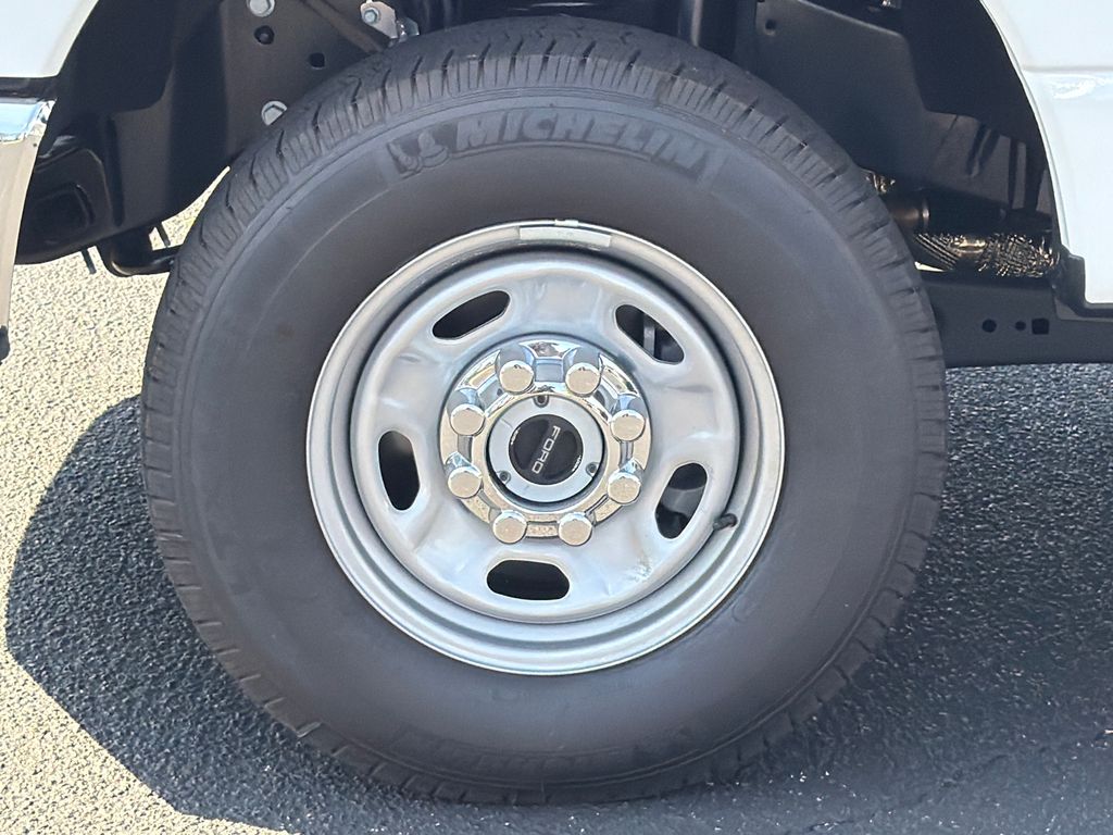 Thumbnail: 2025 Ford F-350 - 39