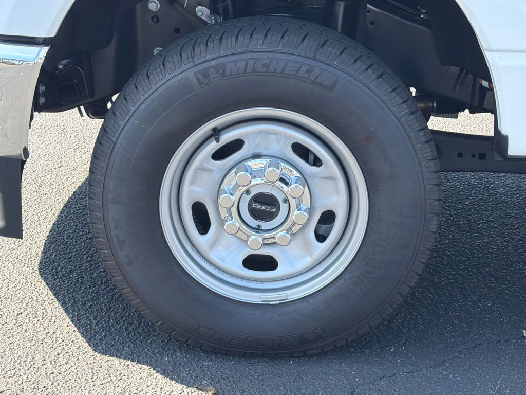 Thumbnail: 2025 Ford F-350 - 6