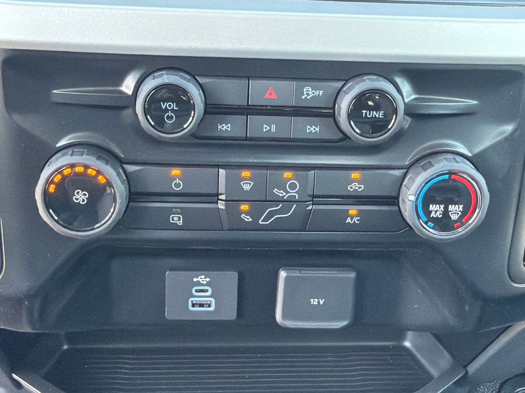 Thumbnail: 2025 Ford F-350 - 58