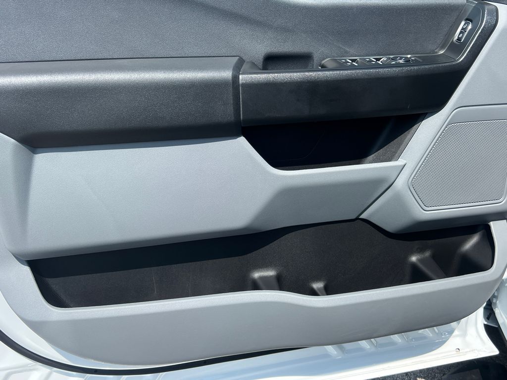 Thumbnail: 2025 Ford F-350 - 22